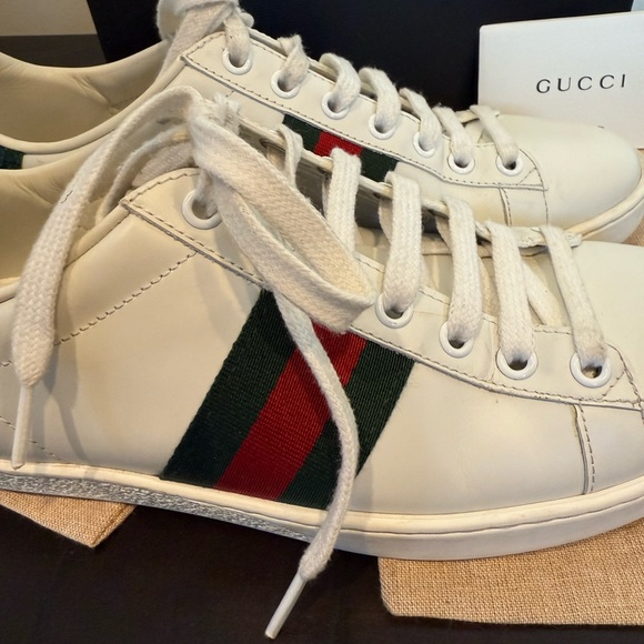 Gucci women’s Sneaker - size 8 - Picture 3 of 8